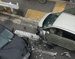 交通事故は略式起訴で終わる可能性が高い？手続きの流れや裁判との違いを解説