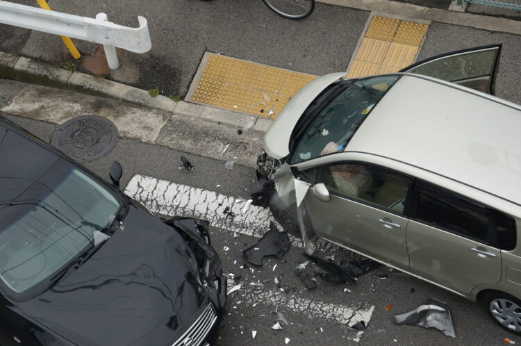 交通事故は略式起訴で終わる可能性が高い？手続きの流れや裁判との違いを解説