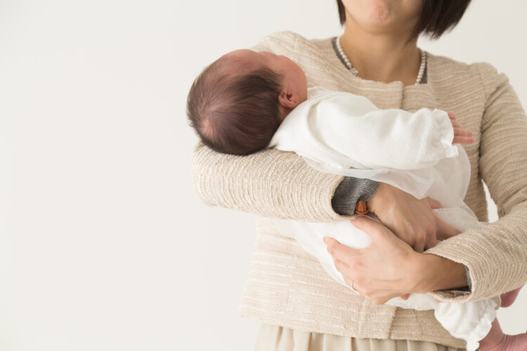 産休・育休中の年末調整で知っておきたいことを解説！扶養や出産育児一時金の取扱いも説明