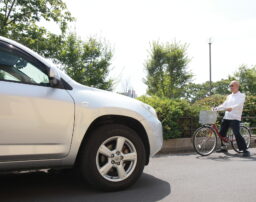 逆走自転車と自動車の事故における過失割合を弁護士が解説【ケース別】