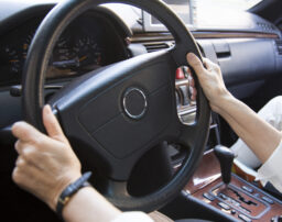 高齢者ドライバー事故の実態とは？高齢者が安全に運転する方法も紹介