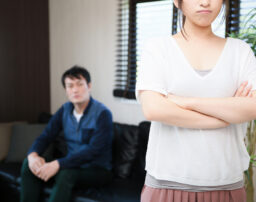 不貞行為は1回だけ！慰謝料が請求できるのか、相場などを解説