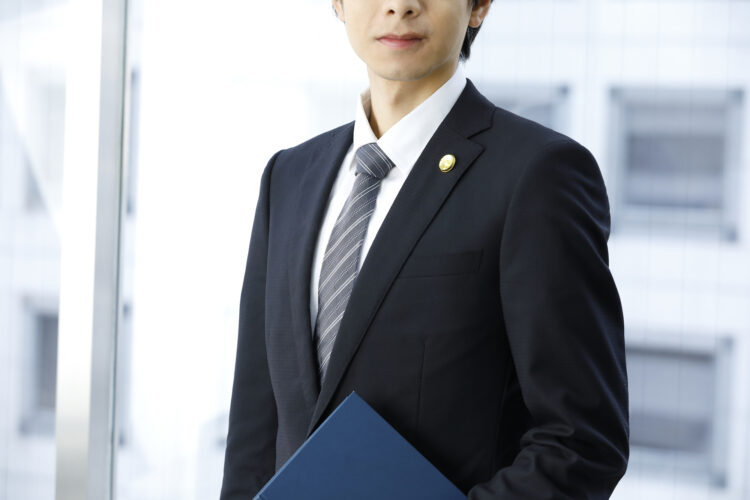 【アディーレの弁護士が解説】任意整理を弁護士に依頼する場合、かかる費用はいくら?
