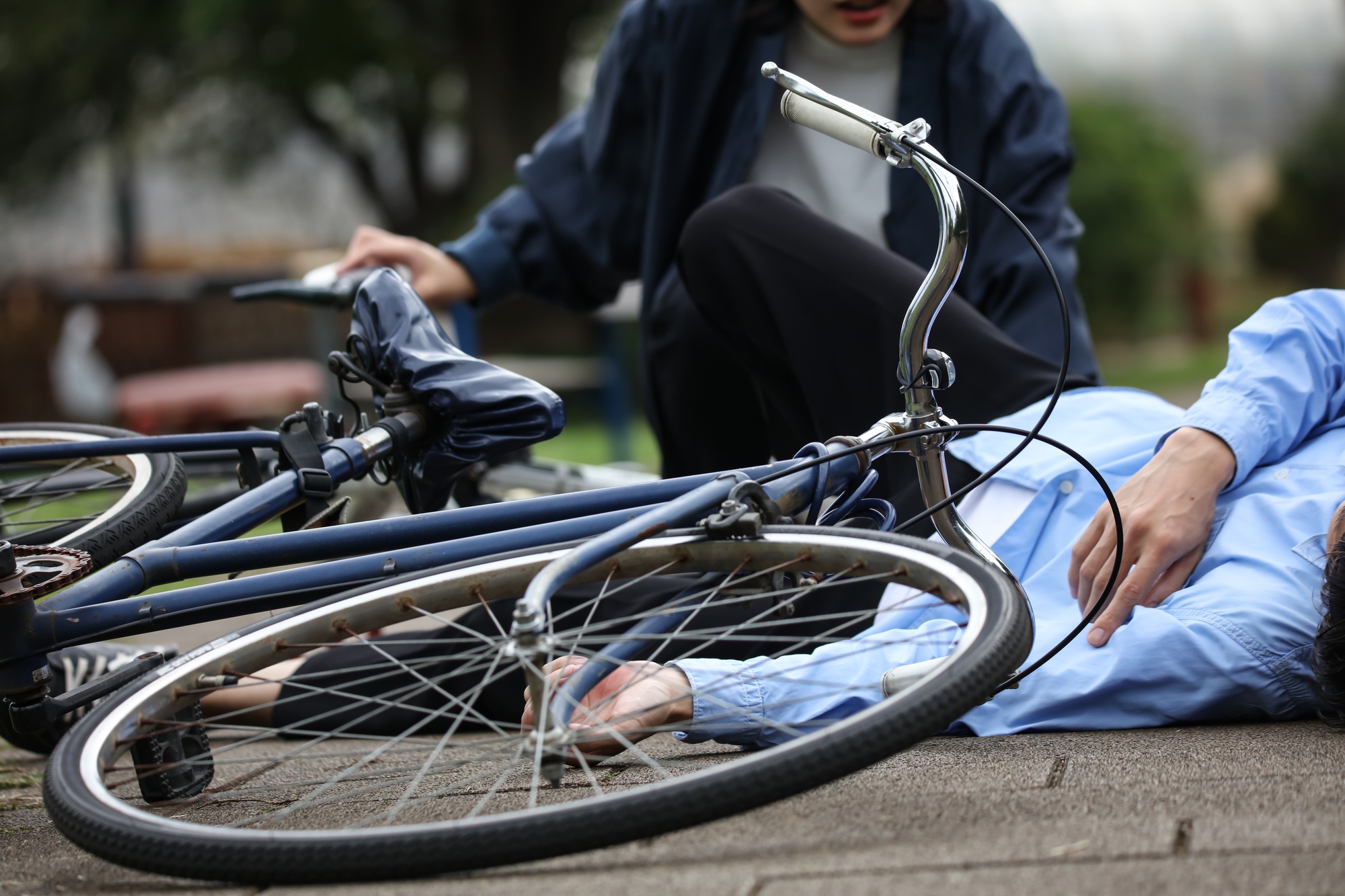 自転車 と 車 の 事故 怪我 なし