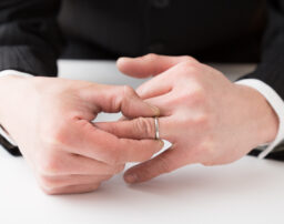 配偶者の不倫相手から「既婚者だと知らなかった」と主張された場合どうする？