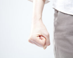不倫相手が複数！もらえる慰謝料の金額は倍になる？