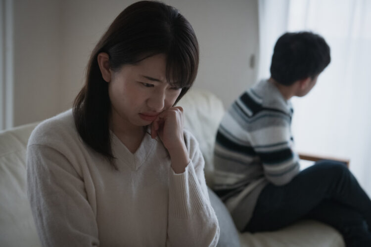 結婚前の浮気は離婚事由になる？慰謝料請求の可否についても解説