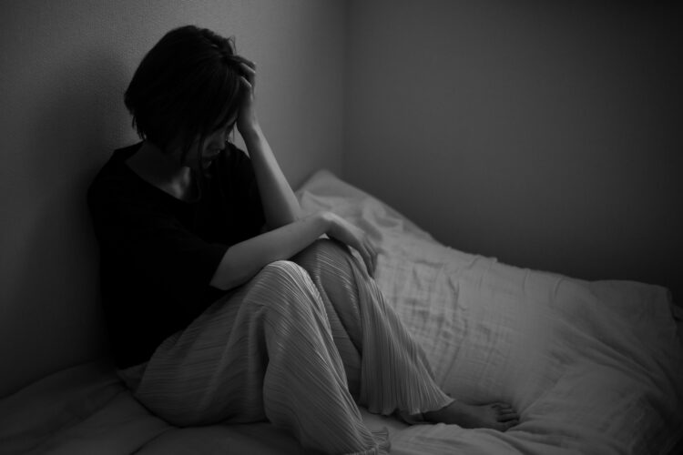 相手の奥さんにバレた!不倫で受けうる制裁と対応時のポイントを解説