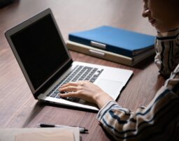 中小企業はブラックが多い？その理由と特徴、抜け出すための方法を解説