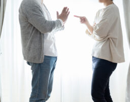 浮気相手に慰謝料を請求したい！よくある旦那の反応とは？