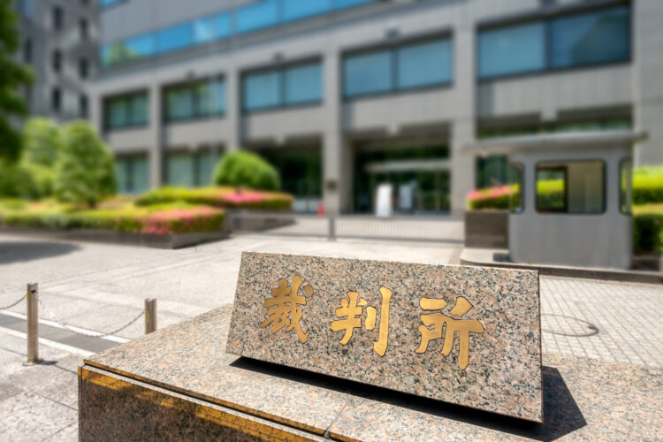 アスベスト(石綿)訴訟を弁護士に依頼しても裁判所に行かなければならない?