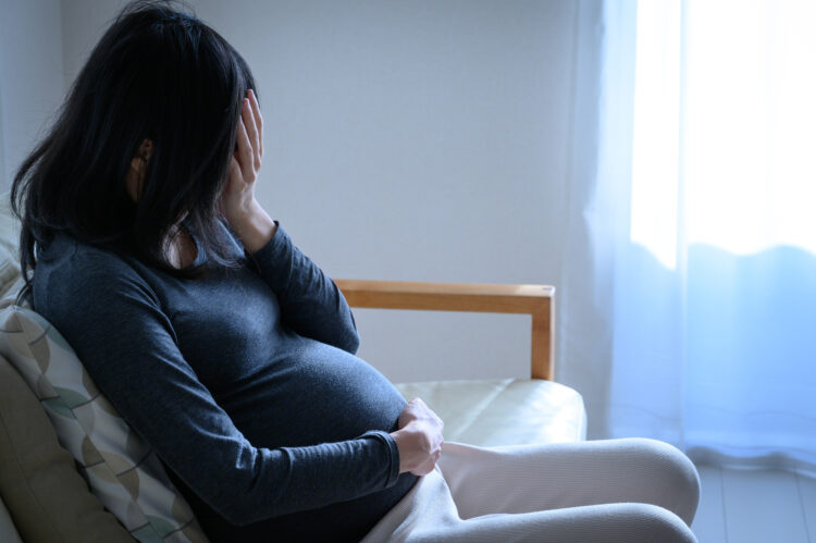 妊娠中に車をぶつけられた!妊婦の事故後対応と慰謝料請求のポイントを解説