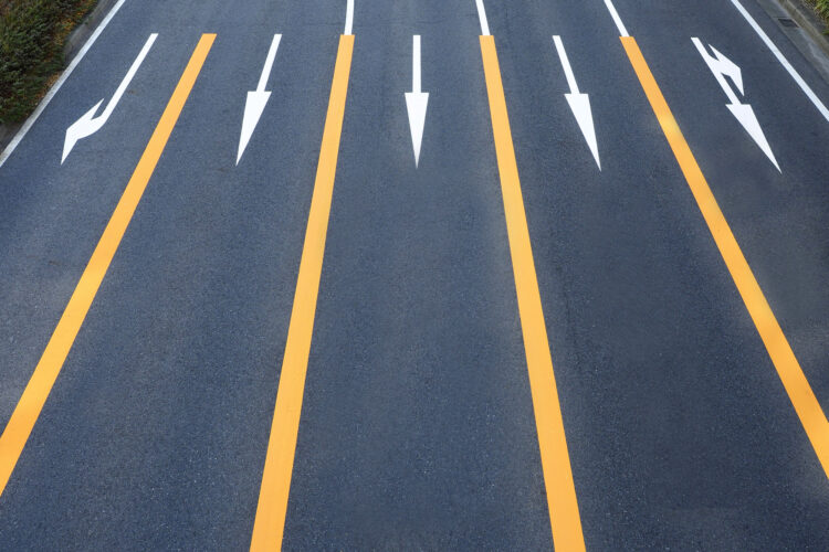 進路変更による事故の過失割合は?過失割合が修正される7つのケース