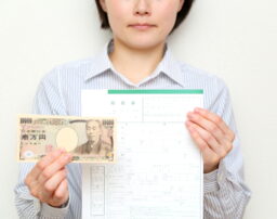 夫の風俗通いを理由に離婚できる？慰謝料請求ケースとは？ 
