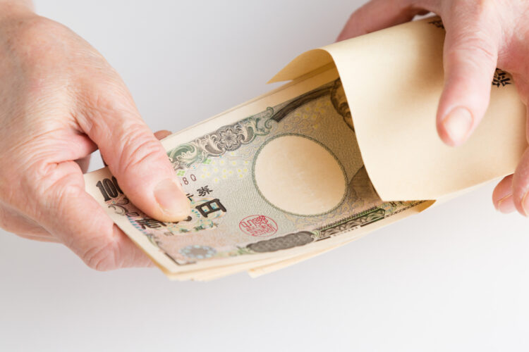 給与差押え中の転職｜退職・転職で差押えがどうなるかをわかりやすく解説