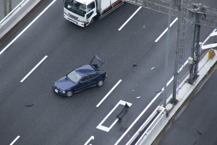 交通事故で脊柱(脊椎)変形|認定される後遺障害等級と慰謝料の相場を解説