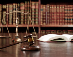 アスベスト訴訟を弁護士に依頼した方がいい理由について詳しく解説