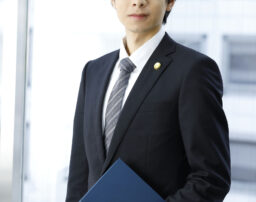 【アディーレの弁護士が解説】任意整理を弁護士に依頼する場合、かかる費用はいくら？