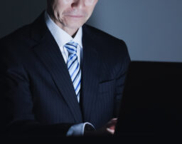退職後も残業代は請求できる？弁護士に依頼する3つのメリット