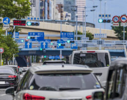 交通事故で膝を骨折！後遺障害や慰謝料、逸失利益についても解説