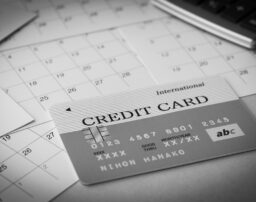 カード破産する主な原因とは？生活への影響やよくある誤解も解説