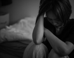 【弁護士監修】過去の不倫で慰謝料を請求された！支払い義務はある？
