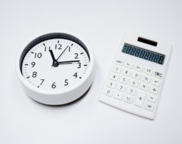 後払いで残業代を払うのは違法？未払いの残業代の請求方法を徹底解説