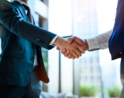 弁護士の成功報酬はどうやって決まる？払えない時の対処法も解説
