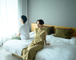セックスレスの原因とは？離婚慰謝料を請求する条件と方法も解説