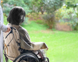 介護すると相続で多く遺産をもらえる？自分と配偶者のケースをQ＆Aで解説