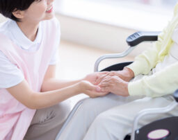 介護保険料はいくら？仕組みと延滞によるリスク、対処法を解説