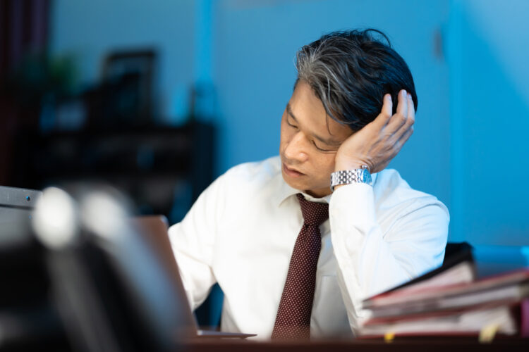 管理職に残業代が出ない理由とは？残業代の取り戻し方も解説