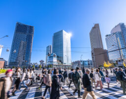 年間休日100日以下は違法？法律の規定と対処法を解説 