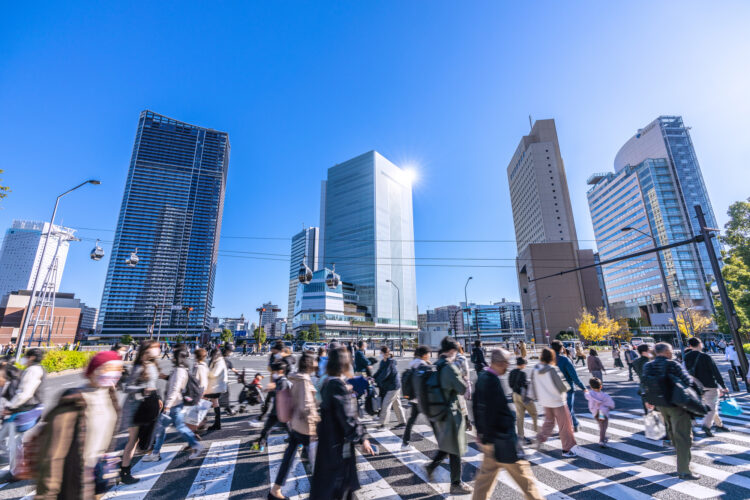 年間休日100日以下は違法？法律の規定と対処法を解説 