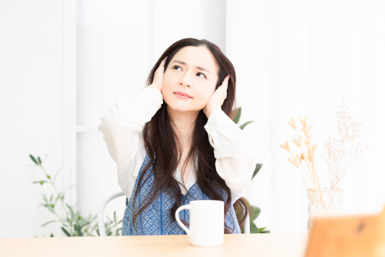 騒音は警察に通報していい？相談時のポイントと法的手段も解説