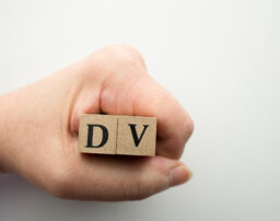 DV防止法とは？被害者がとれる手段と相談先をわかりやすく解説