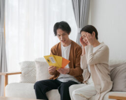 夫の借金発覚！妻の法的責任と対処法を弁護士が解説