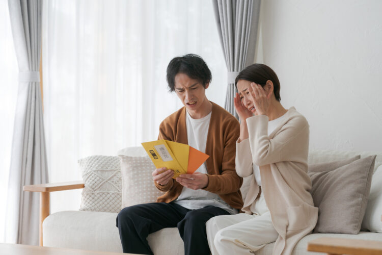 夫の借金発覚！妻の法的責任と対処法を弁護士が解説