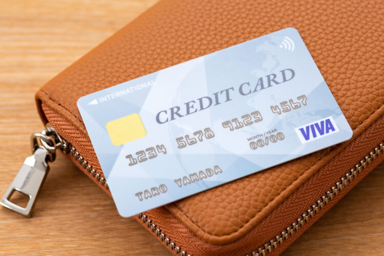 自己破産後クレジットカードはどうなるの？新しく作れるのはいつ？