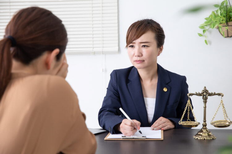 不倫で離婚する場合、財産分与はどうなる？弁護士が解説