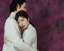 妻の浮気の兆候5選！スマホや身だしなみの変化は危険？対処法を解説