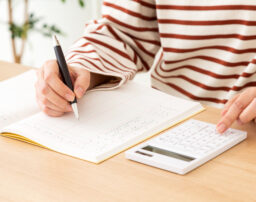 シングルマザーの生活費は月19万？不安を解消する家計の計画術