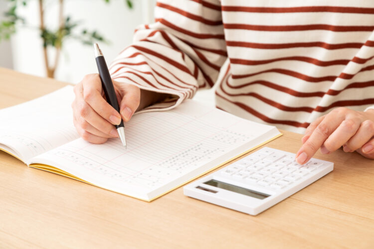 シングルマザーの生活費は月19万？不安を解消する家計の計画術