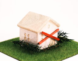 相続放棄のデメリットは？メリットや注意点を弁護士がわかりやすく解説