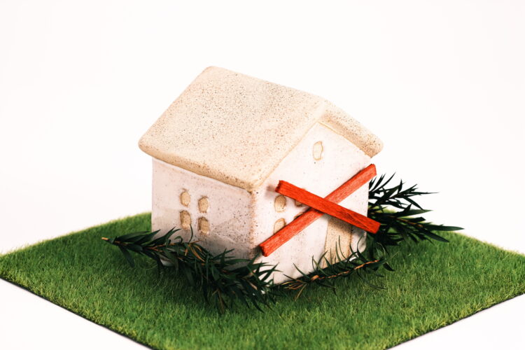 相続放棄のデメリットは？メリットや注意点を弁護士がわかりやすく解説