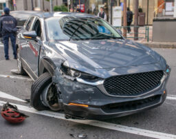 交通事故の同乗者の慰謝料、相場は？弁護士基準なら示談金額が上がるかも！