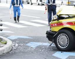 タクシー事故の示談はなぜめんどくさい？損をしないための対処法